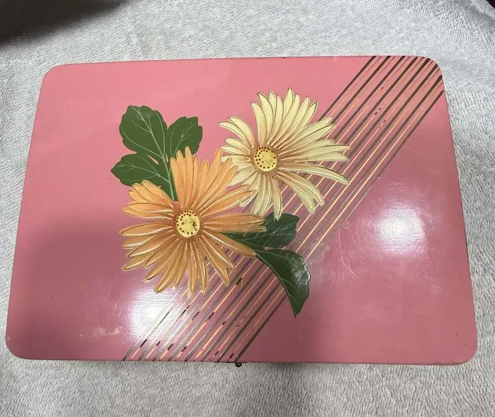 Vintage Pink Floral Wooden Jewelry Music Box with Mirror